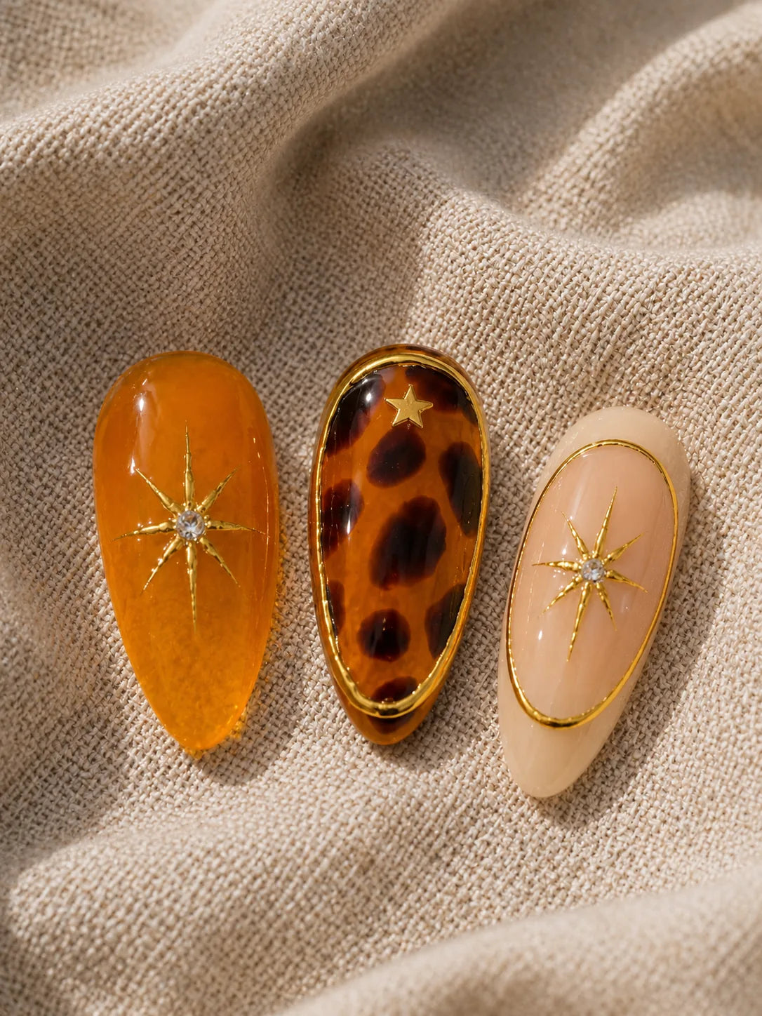 Amber Starburst - Tortoiseshell Gold Press-On Nails - closeup
