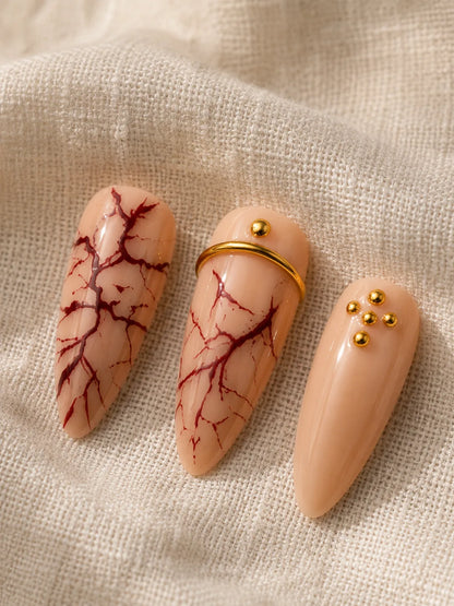 Blood Marble Cuff Gilded Nude Press-On Nails - closeup