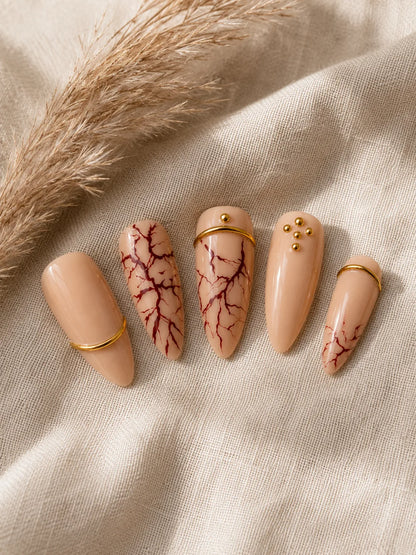 Blood Marble Cuff Gilded Nude Press-On Nails - closeup2