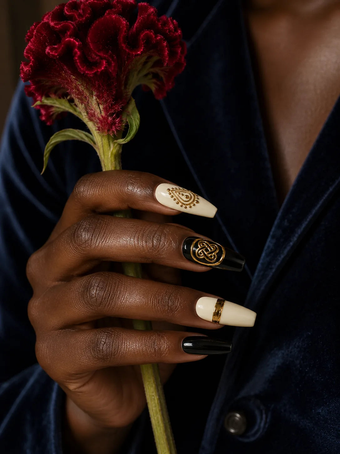 Bronze Infinity Gold Knot Press-On Nails - life1