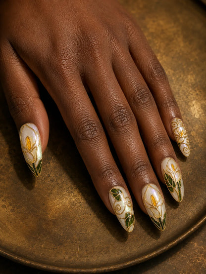 Cloisonne Calla - Art Nouveau Press-On Nails - hand1