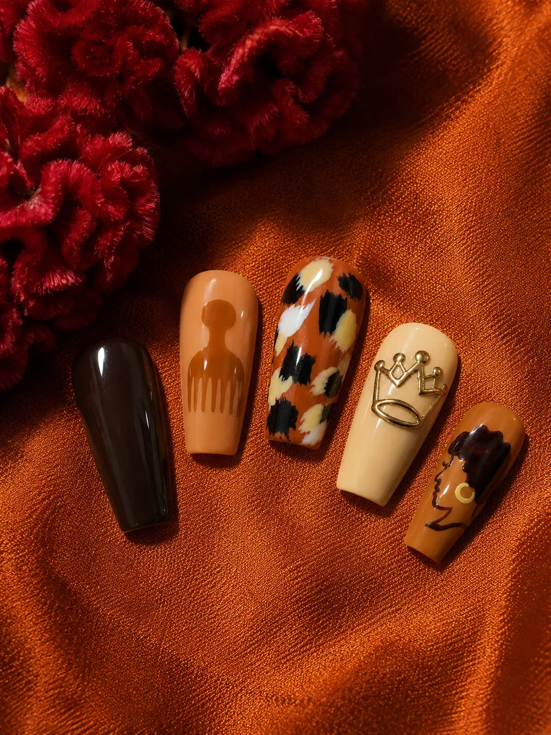 Crown Curls - Afro Silhouette Gold Crown Press-On Nails - closeup2