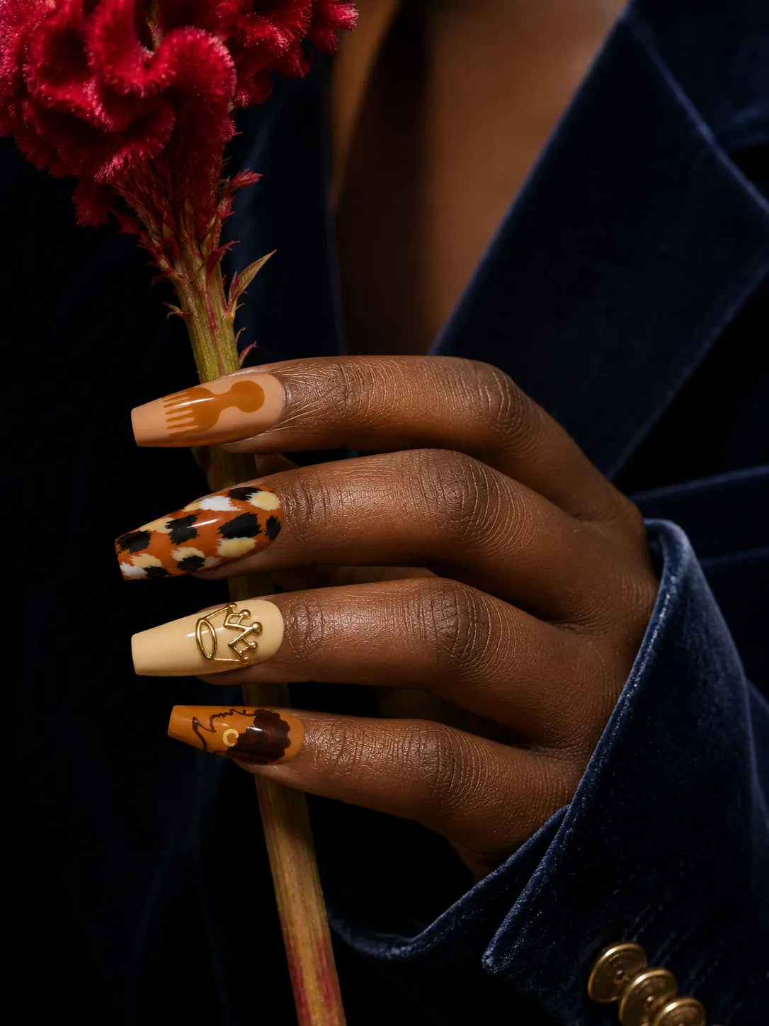 Crown Curls - Afro Silhouette Gold Crown Press-On Nails - life1