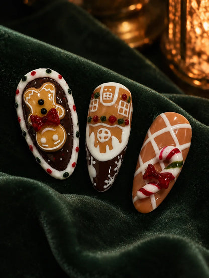 Gingerbread House Plaid Press-On Nails - closeup