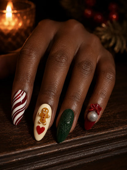 Holly Wreath Charm Press-On Nails - hand2