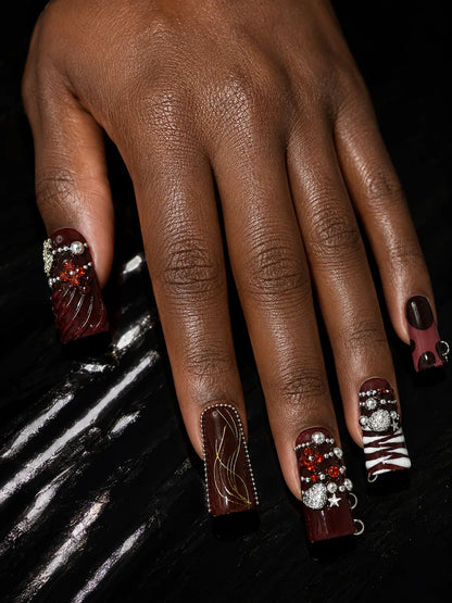 Money Moves Silver Chain Press-On Nails - hand1