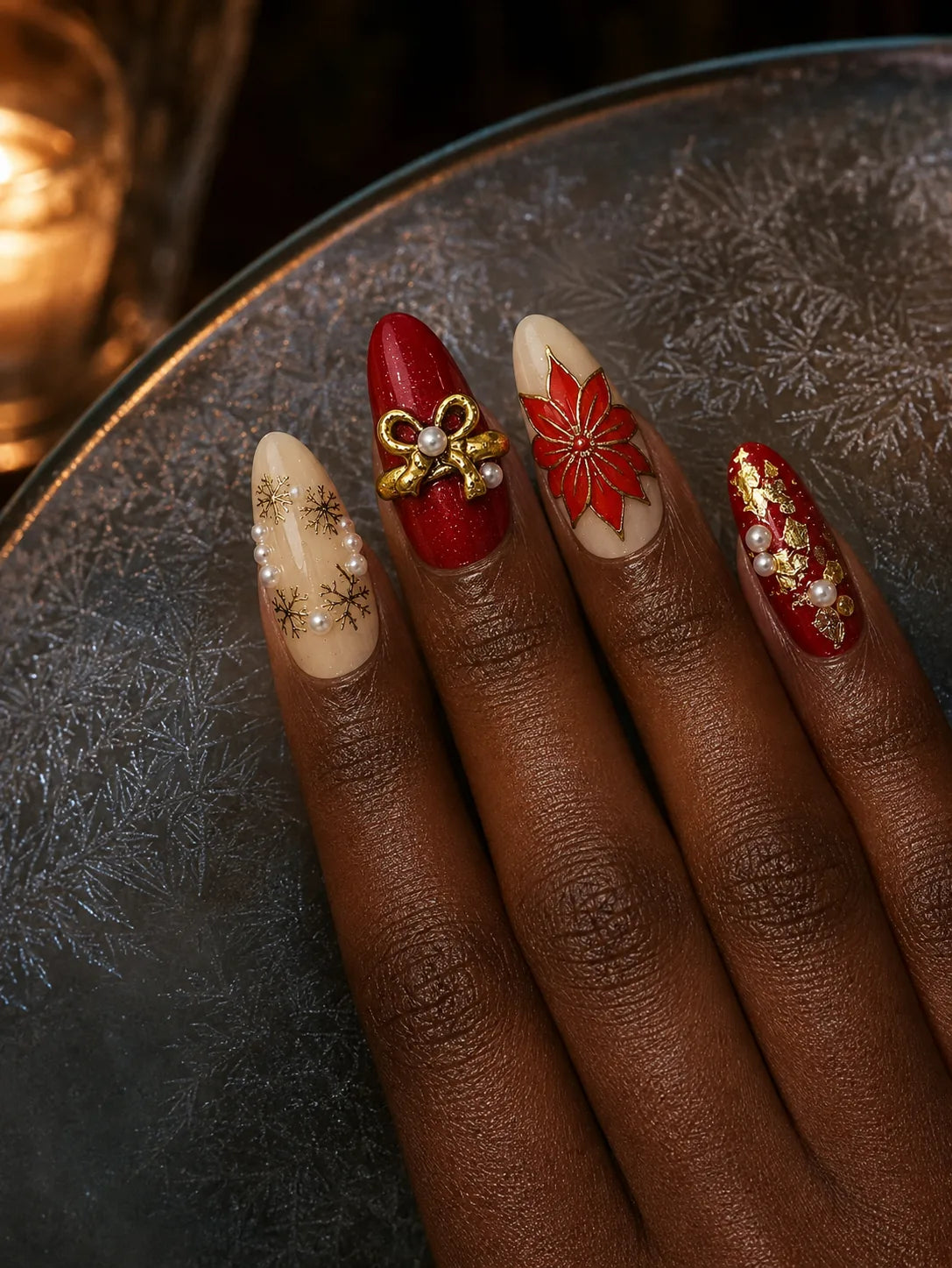 Poinsettia Gold Mistletoe Press-On Nails - hand2