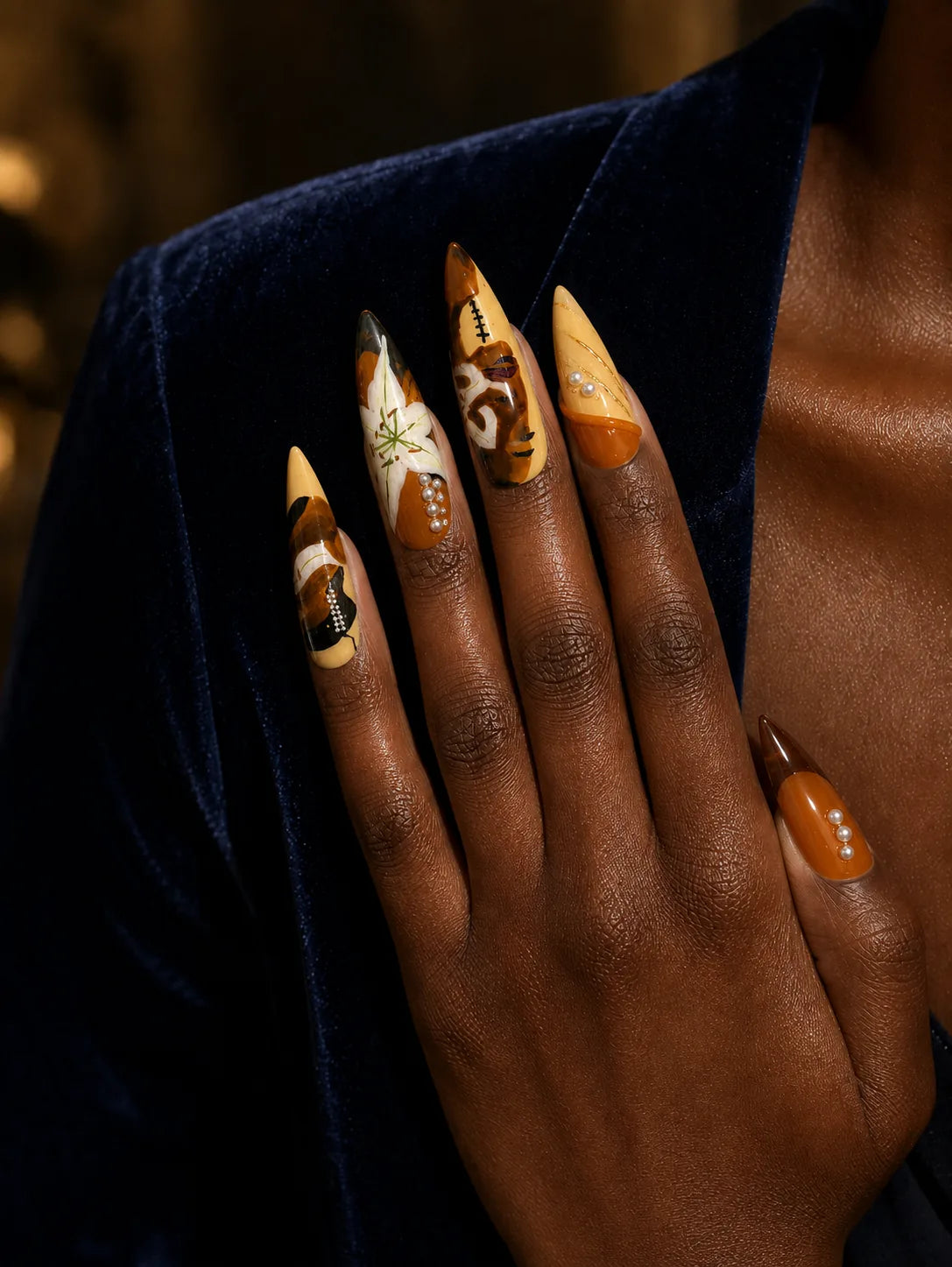 Portrait Lily Hand-Painted Press-On Nails - life2
