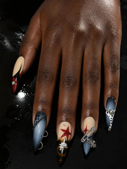 Rebel Chain - Tortoiseshell Punk Hardware Press-On Nails - hand1