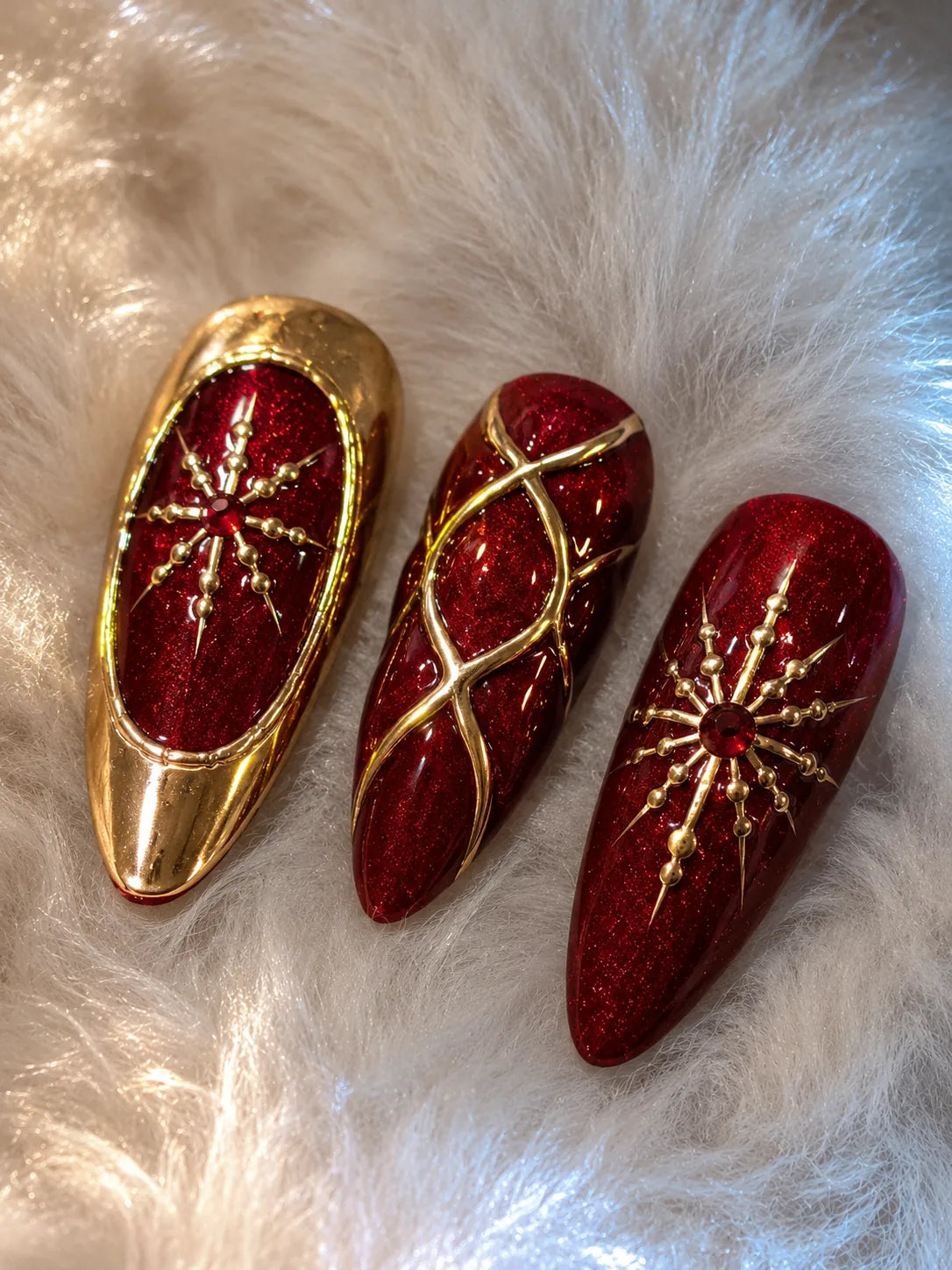 Regal Starburst Gold Quilted Press-On Nails - closeup