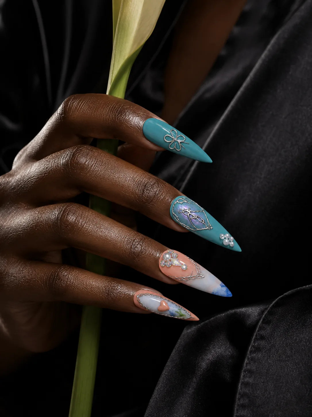 Watercolor Heart Silver Inlay Press-On Nails - life1
